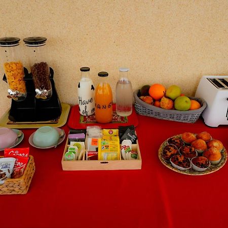 La Casa De Mima Bed & Breakfast กูเบเยส ภายนอก รูปภาพ