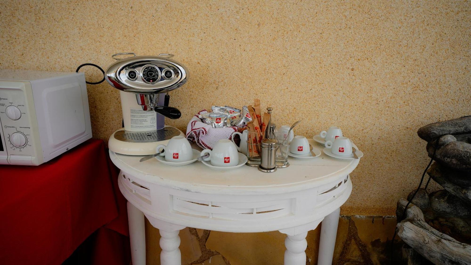 La Casa De Mima Bed & Breakfast กูเบเยส ภายนอก รูปภาพ